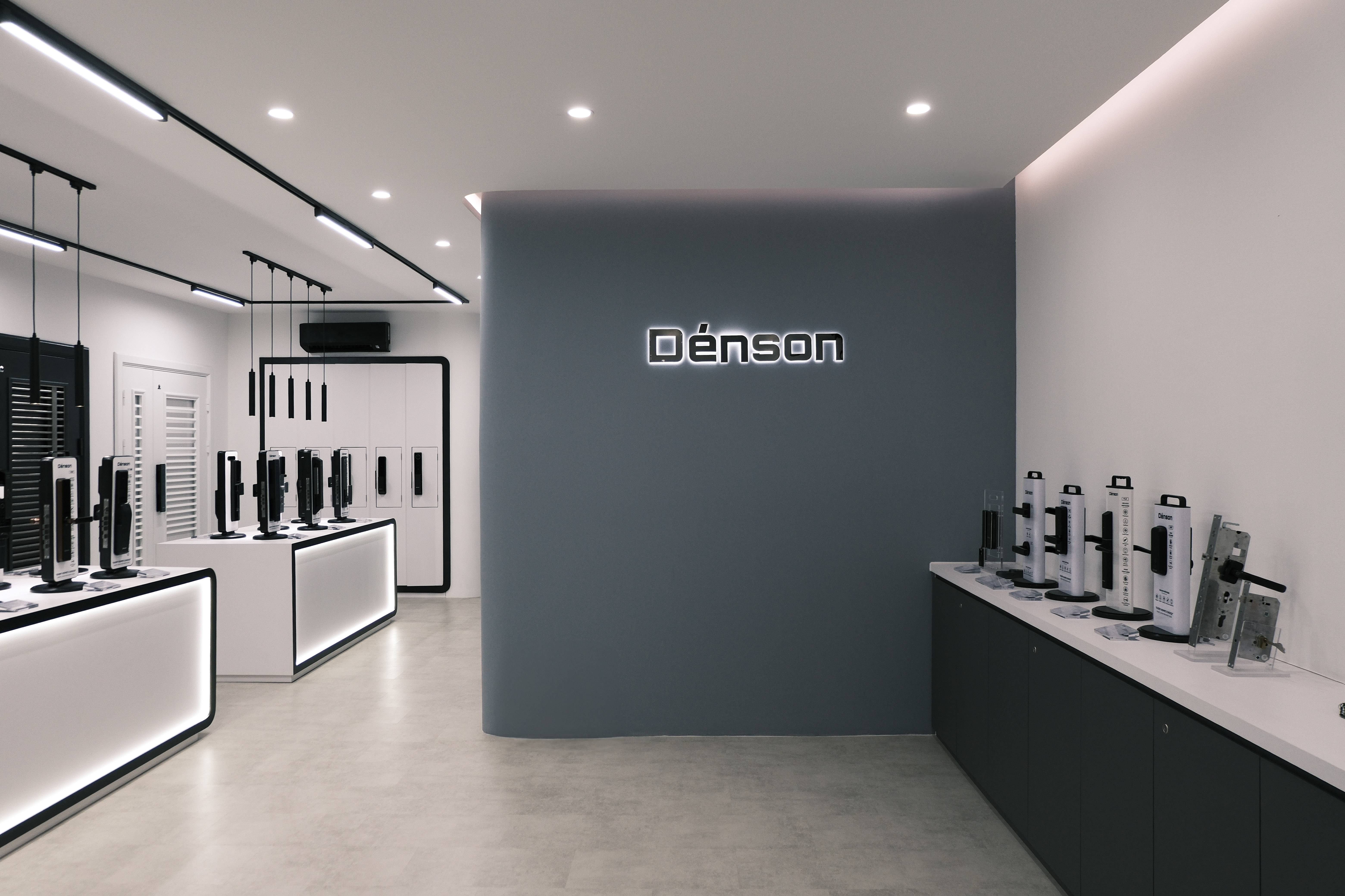 Denson showroom photo 4